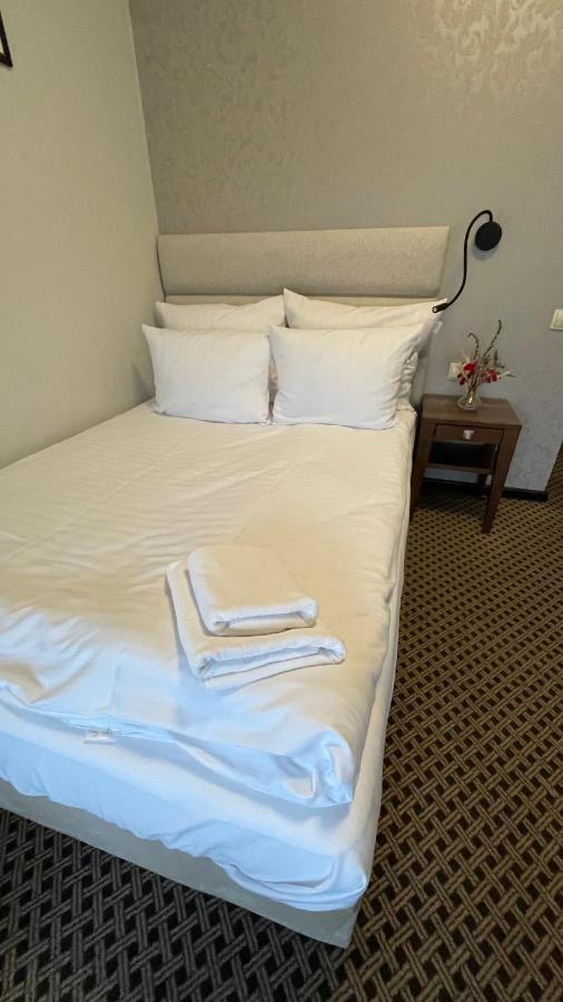 Hotel Silvia Gold Gliwice Buitenkant foto