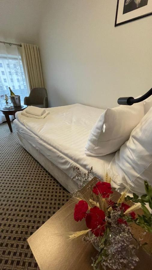 Hotel Silvia Gold Gliwice Buitenkant foto