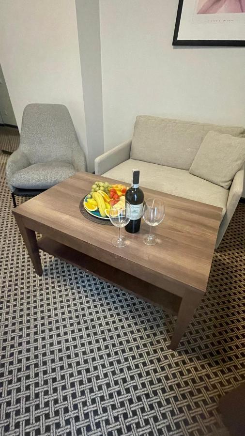 Hotel Silvia Gold Gliwice Buitenkant foto
