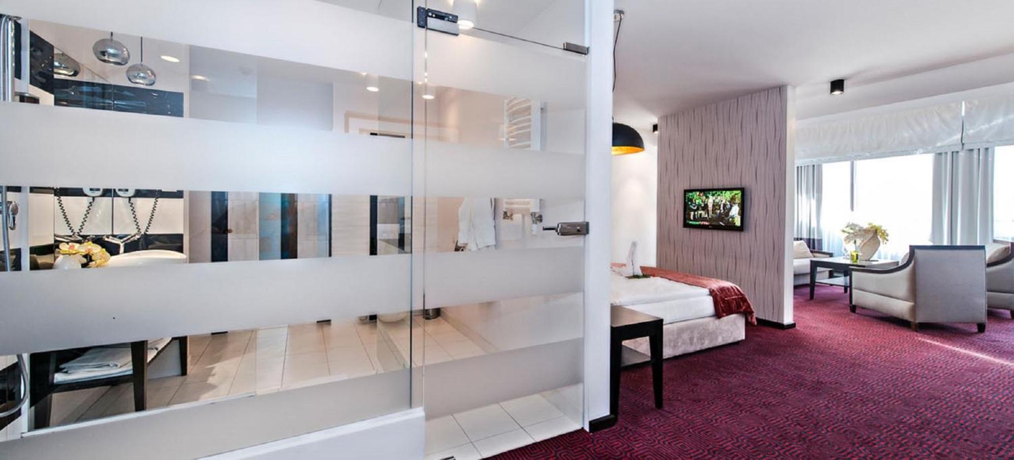 Hotel Silvia Gold Gliwice Buitenkant foto
