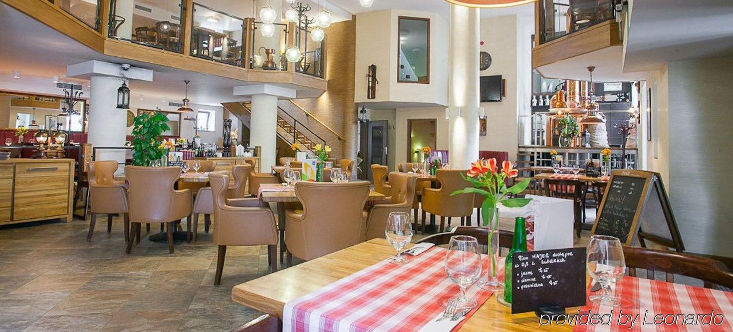 Hotel Silvia Gold Gliwice Buitenkant foto