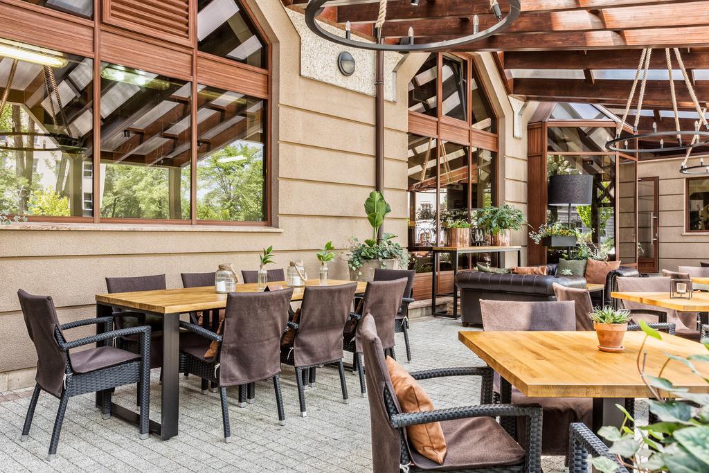 Hotel Silvia Gold Gliwice Buitenkant foto
