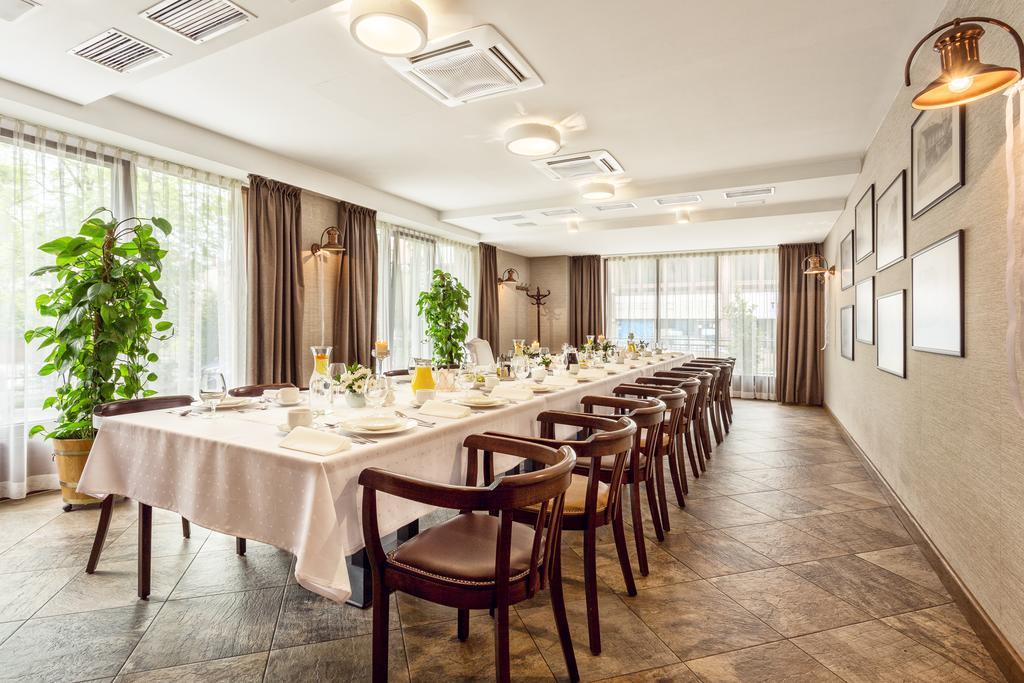 Hotel Silvia Gold Gliwice Buitenkant foto